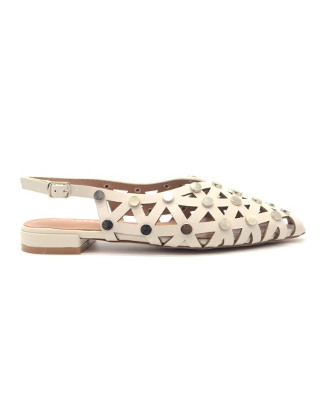 Kharisma slingback laserato con borchie